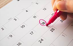 平日も土曜日・日曜日も19時半まで診療